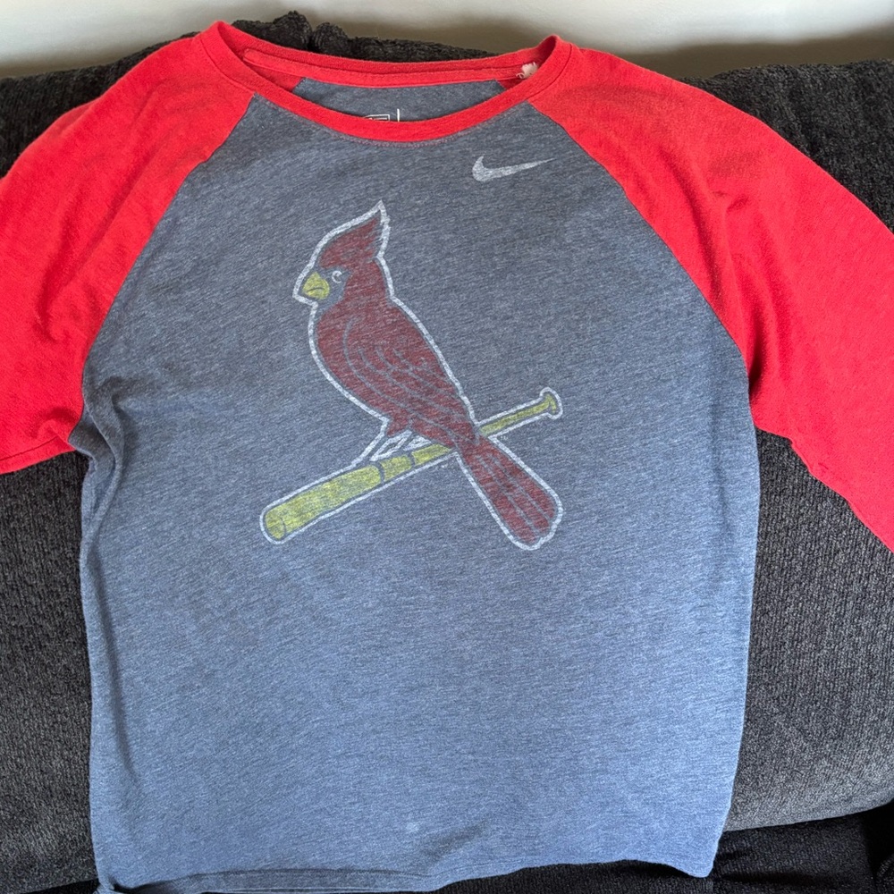 Women’s Nike St. Louis Cardinals 3/4 sleeve tee Size Large